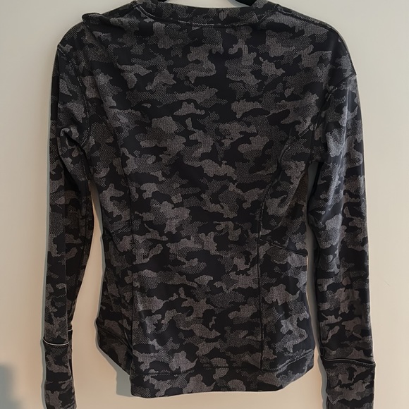 Lululemon cropped pullover - Picture 2 of 2